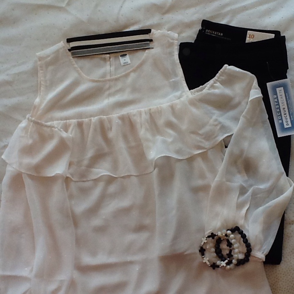 ‼️ SOLD ‼️ Old Navy top